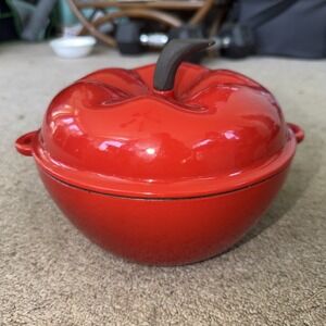 Vintage Color Cast Iron Dutch Oven Red Apple/ Tomato Casserole Pot 8" Dutch oven
